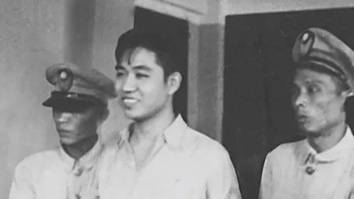 DƬ